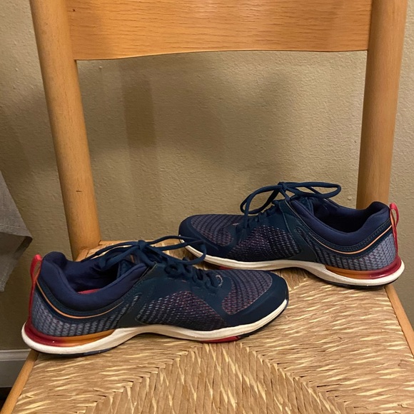 RYKA SHOES - Picture 5 of 9